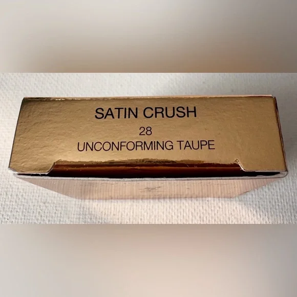 Yves Saint Laurent Satin Crush Eyeshadow – 28 Unconforming Taupe - Picture 3 of 5